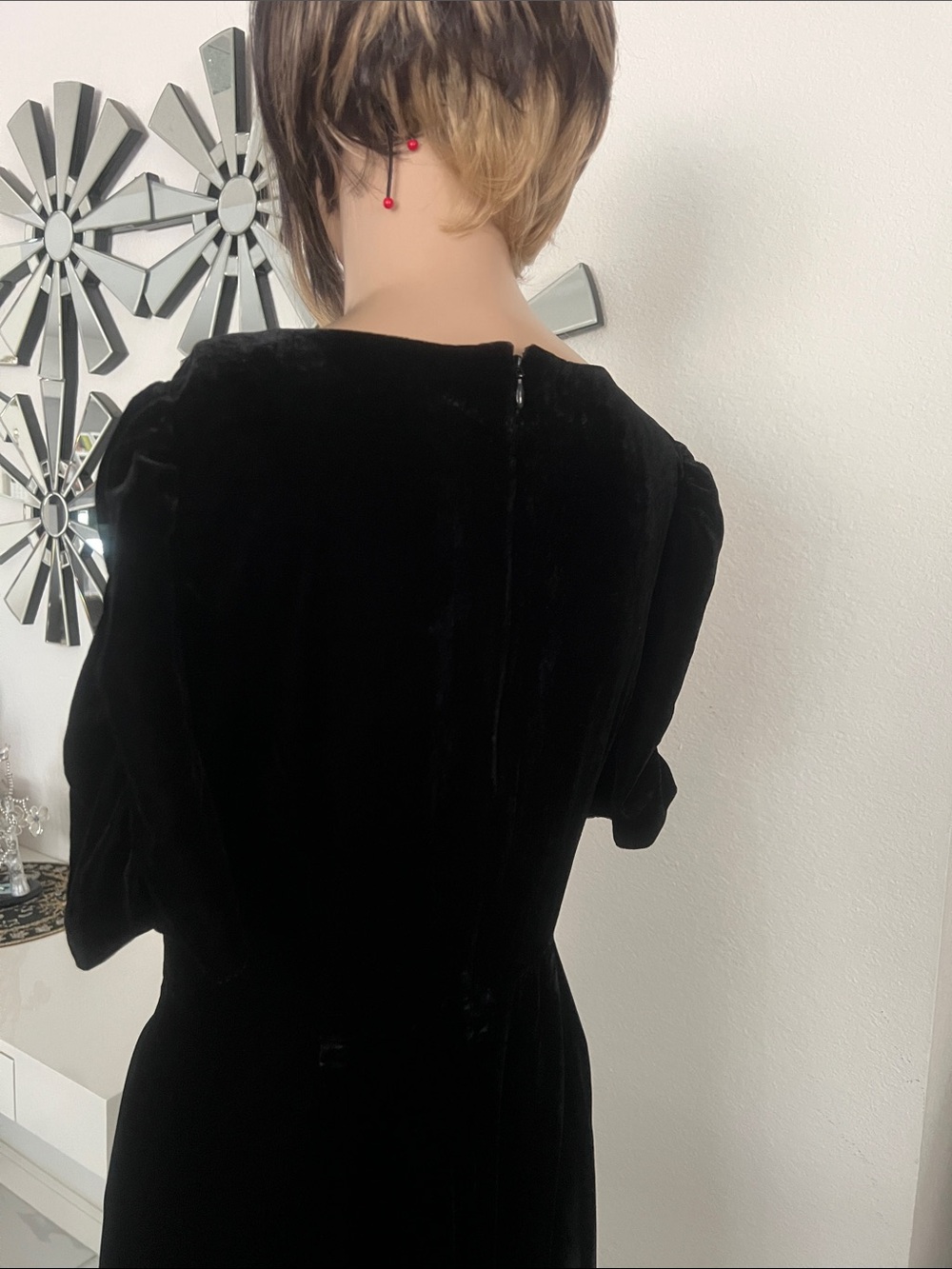 Talbots woman’s Black Velvet V-Neck velvet Midi Dress with Puff Sleeves size 8 - Picture 8 of 17